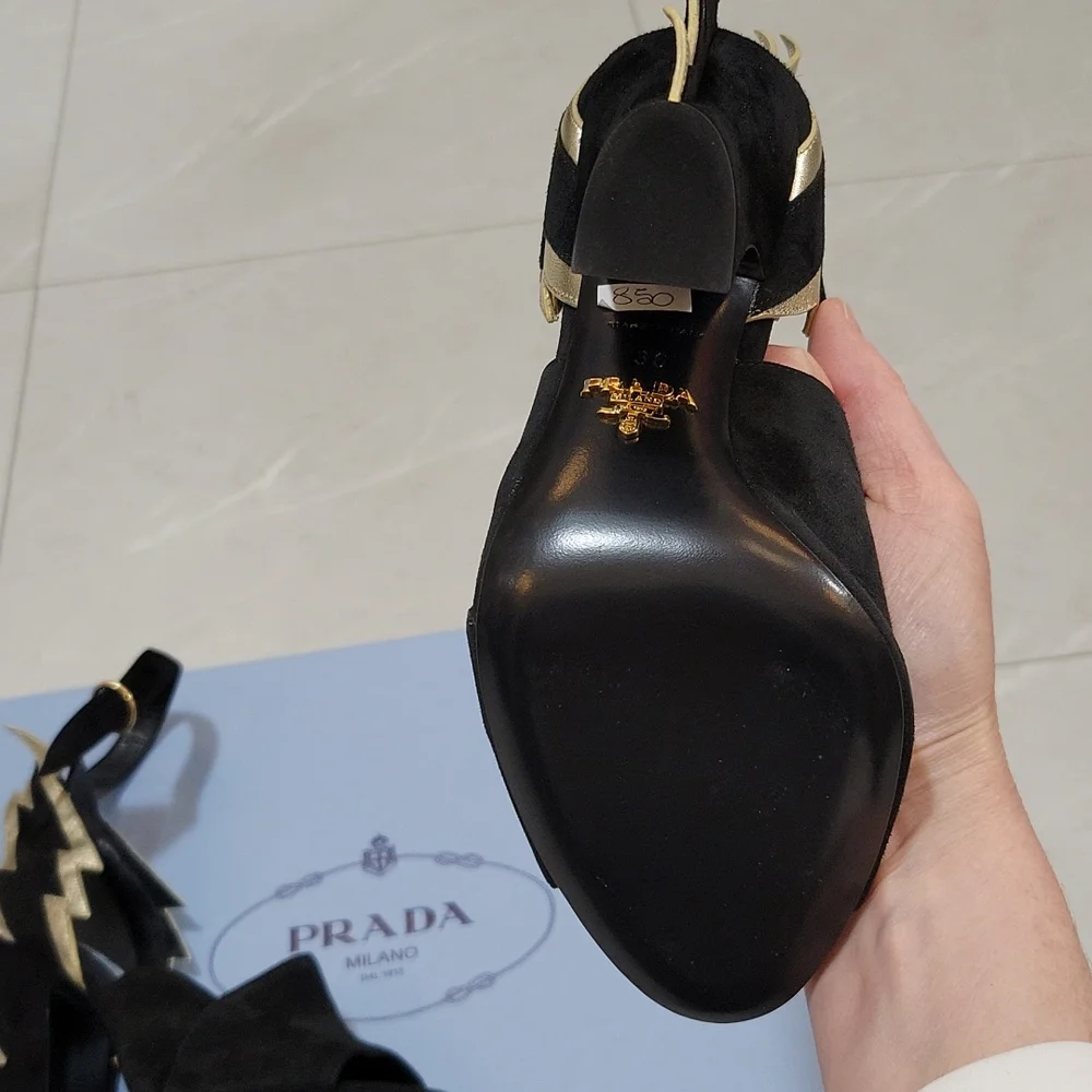 Prada - Picture 8 of 10